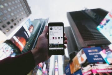 Instagram Influencer make money from home