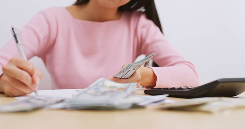 woman budgeting her finances
