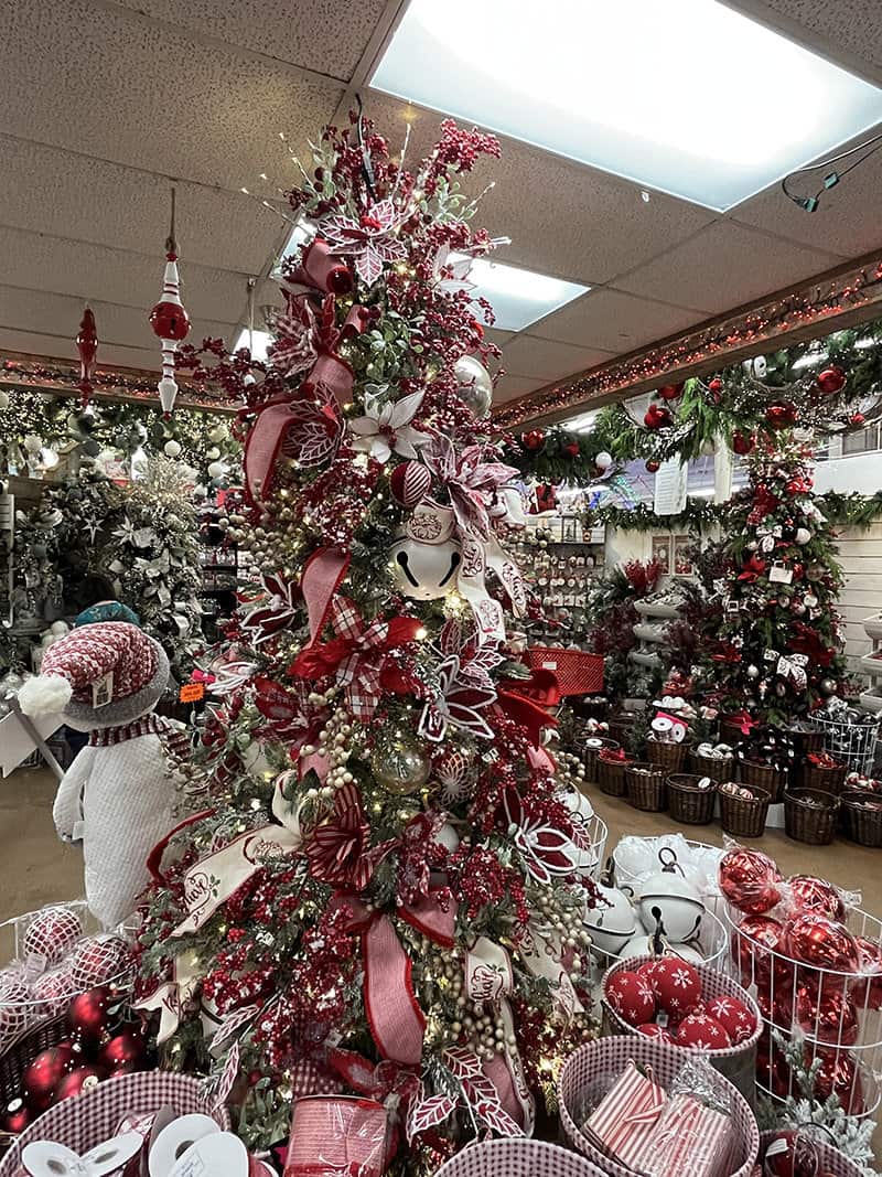 Top 20 Christmas Tree Trends That Will Wow Your Guests!