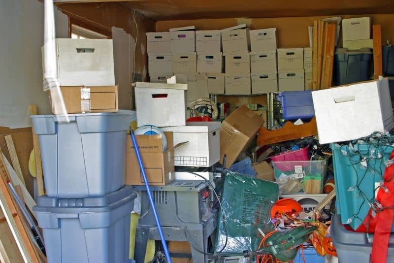 Clutter that someone is going to be selling using Decluttr.