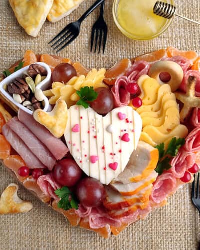 Valentines charcuterie final board
