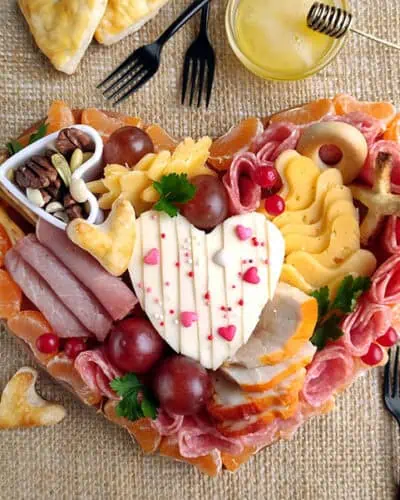 Valentines charcuterie final board