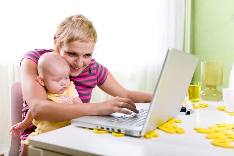 how to get a free laptop mom with baby