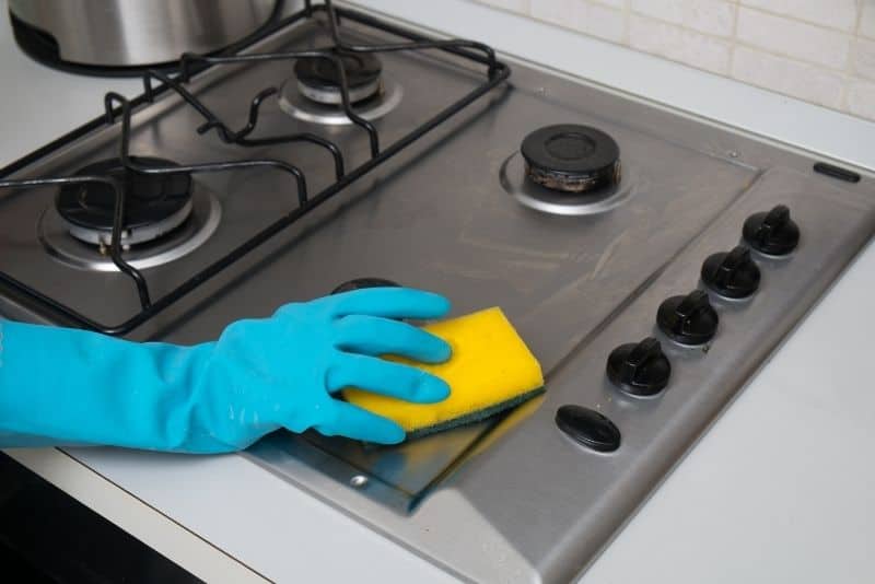 cleaning stainless steel stovetop